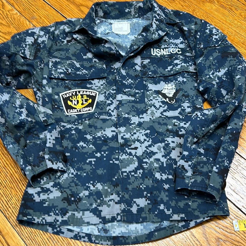 U S Navy military jacket. Blue and gray digital camo print. Size XS.